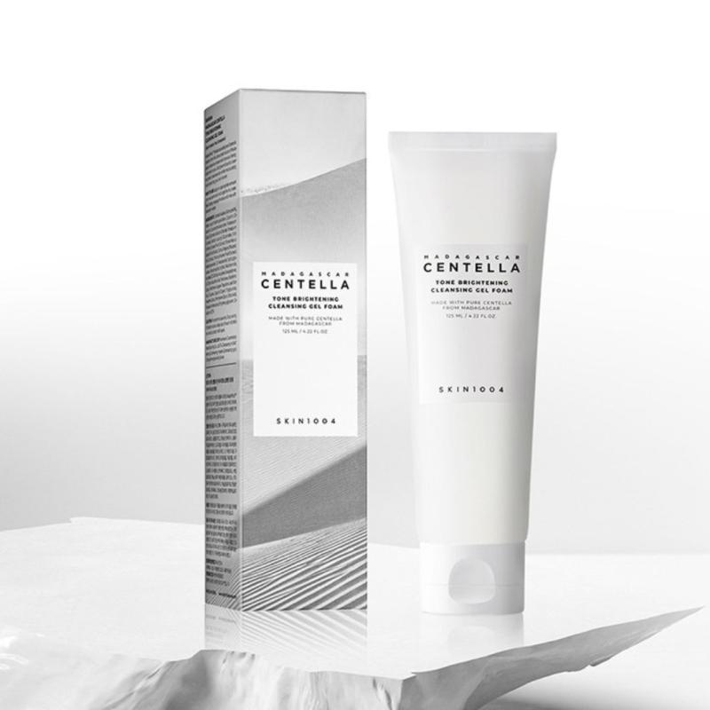 SKIN1004 Осветляющая гель-пенка для умывания / SKIN1004 Madagascar Centella Tone Brightening Cleansing Gel Foam 125 мл SKIN1004 Осветляющая гель-пенка для умывания / SKIN1004 Madagascar Centella Tone Brightening Cleansing Gel Foam 125 мл