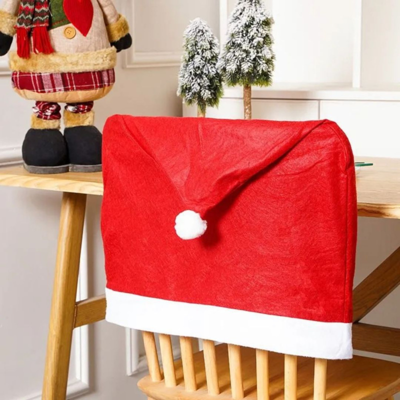 Накидка на стул новогодняя Шапка Санты с бубенчиком